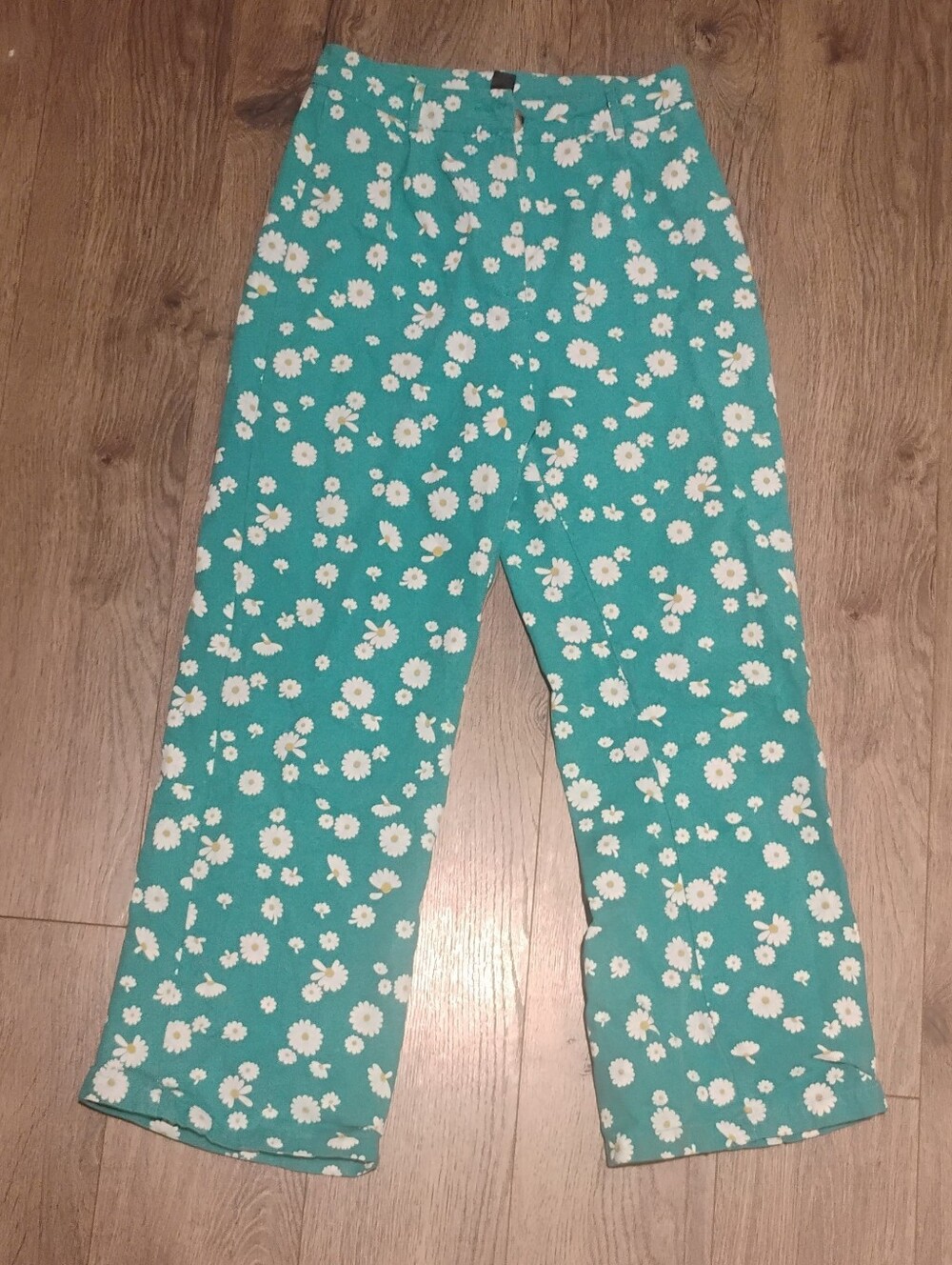 High-waisted Floral Print Capri Pants